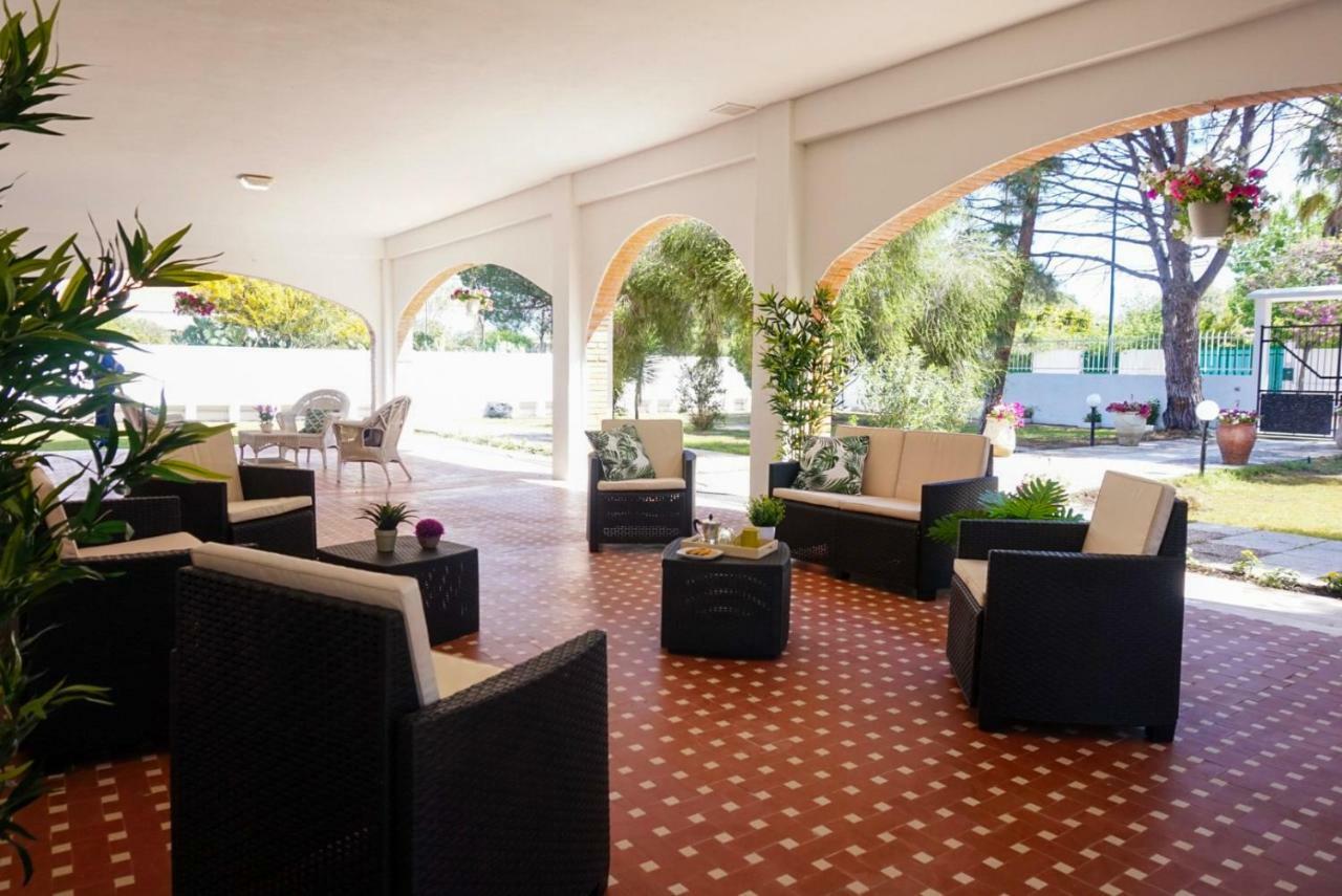 Villa Aurelia -Seafront Apartment With Patio Flumini di Quartu Exterior foto