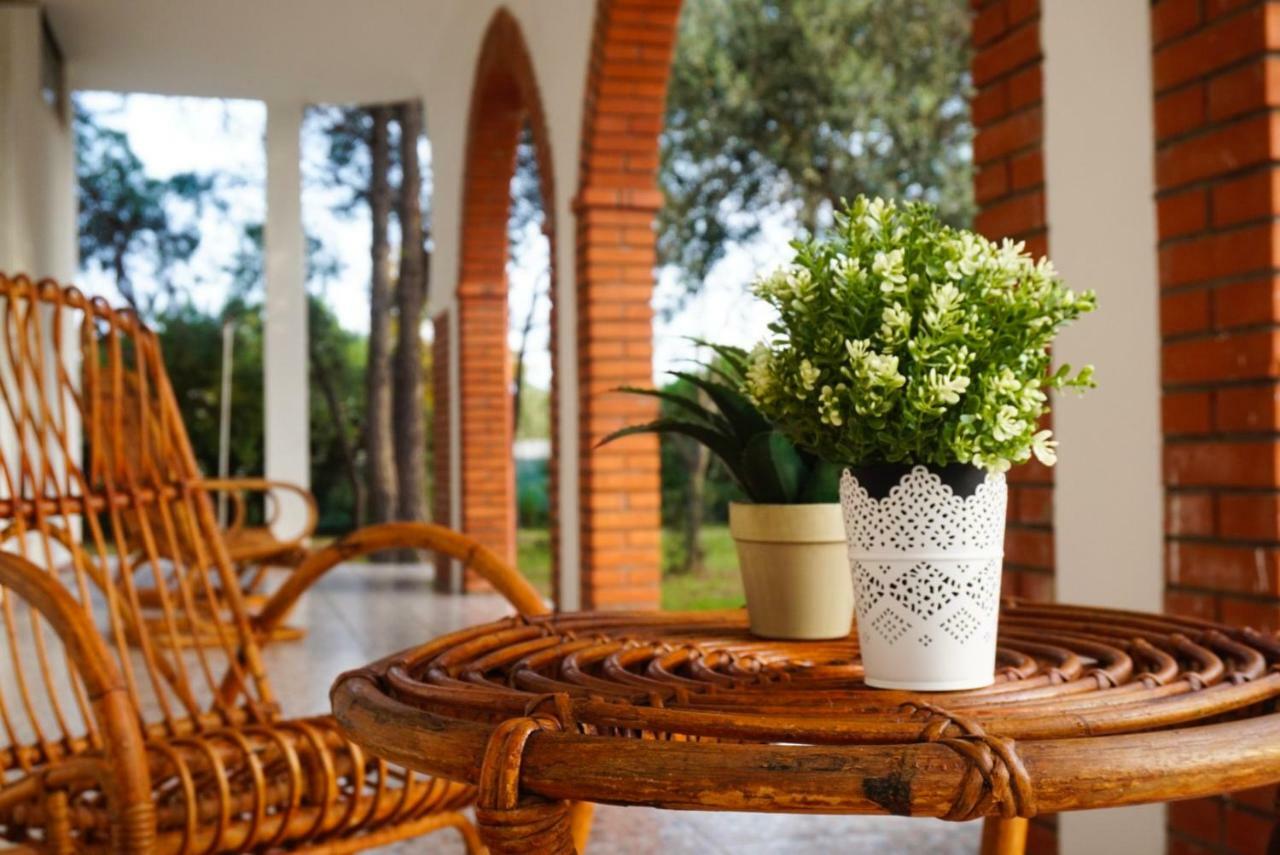 Villa Aurelia -Seafront Apartment With Patio Flumini di Quartu Exterior foto