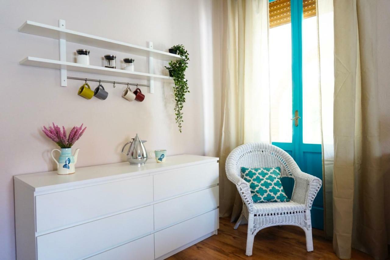 Villa Aurelia -Seafront Apartment With Patio Flumini di Quartu Exterior foto